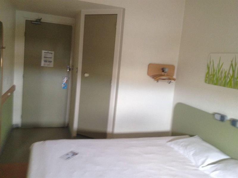 B&B Hotel Cergy Pierrelaye Eksteriør billede